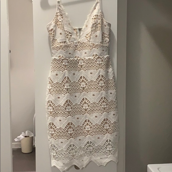 Dress - Picture 3 of 4